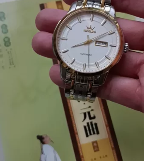 全新8200机芯手表,日本原装机芯,大日历...