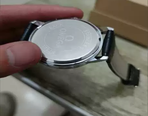 表店准备不做了现在余下一小批全自动手表库存...