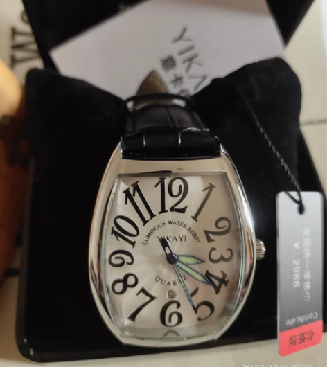 意卡伊（YIKAYI）酒桶男士石英腕表YK...