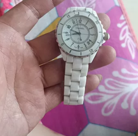 陶瓷表一块，自己看品牌，便宜出售288正品...