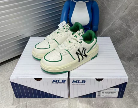 698MLB 纽约洋基队 22春季新款板鞋...
