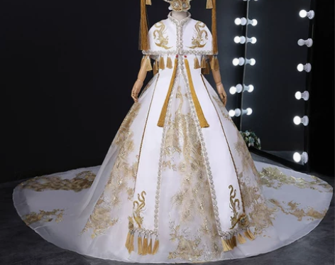 出售高端儿童礼服中国风女童白金国粹模特走秀...