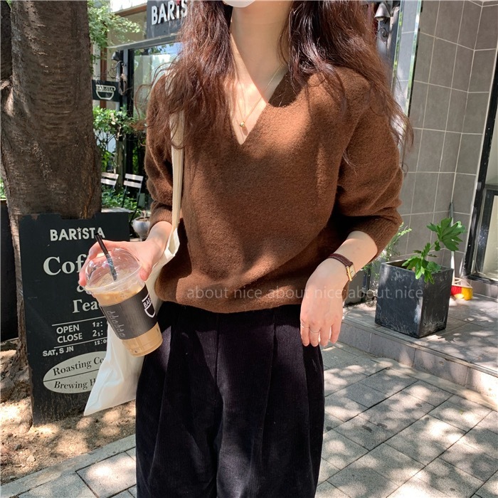 韩版秋冬咖啡色V领毛衣女套头宽松慵懒风打底...