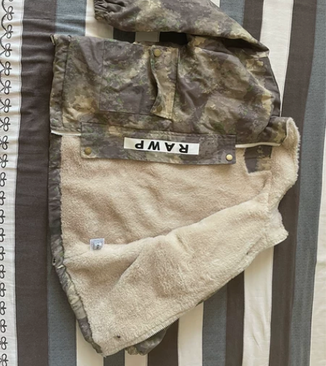 迷彩服外套,140码全新 感兴趣的话点“我...