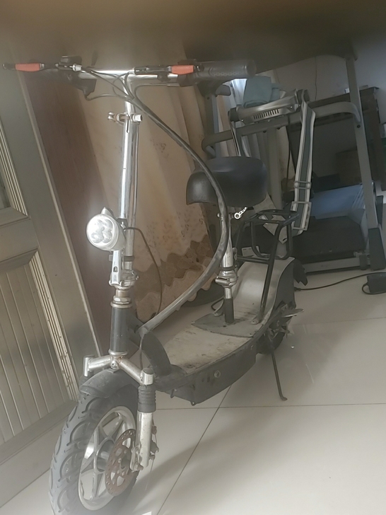 拆叠电动车    买来放汽车内出门钓鱼的 ...