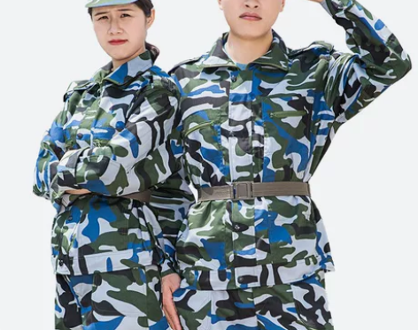 迷彩服 外套+裤子+鞋子+帽子 鞋子38码...