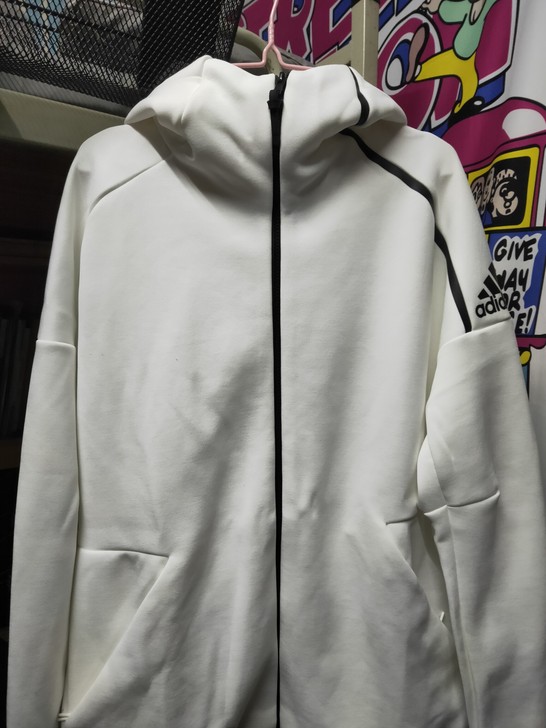 Adidas阿迪达斯运动外套，专卖店购入，...