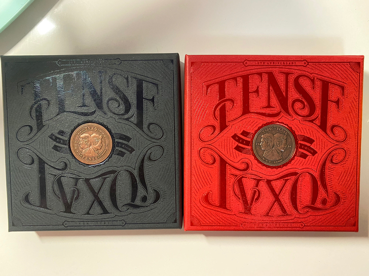 东方神起 10周年专辑 红黑