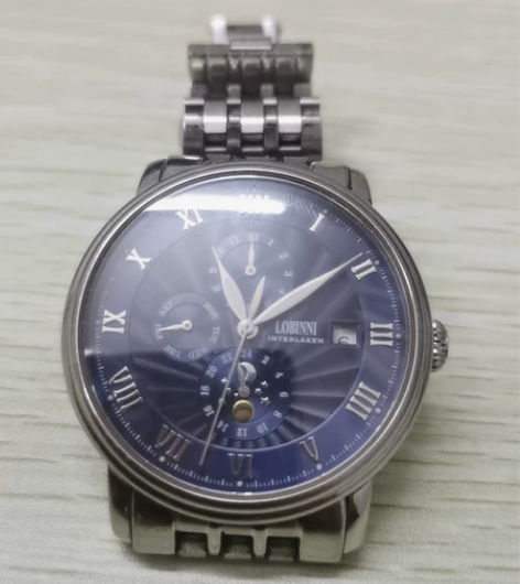 罗宾尼机械表 去年生日别人送的，带了不到一...