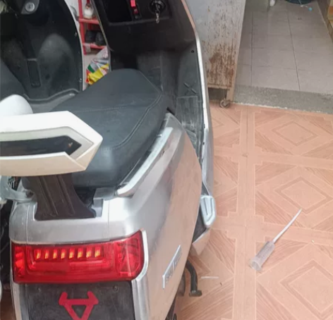 小牛电动n1s改了铅酸  ，最高速70。只...