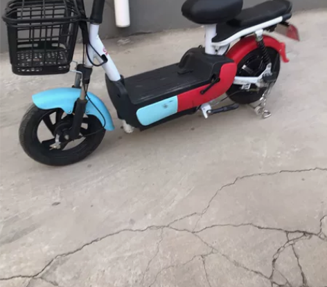 电动车，6个月的车非常新，电池是4820续...