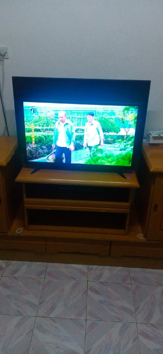 海尔U3100液晶电视，32寸，出厂日期2...