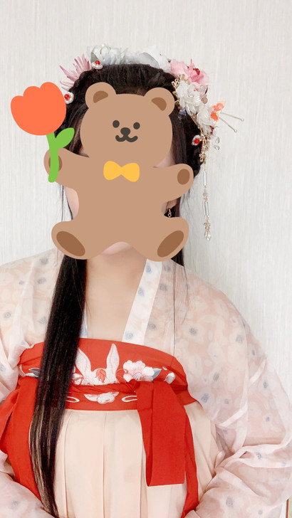 淘宝上买的汉尚华莲的汉服，199一套；上衣...