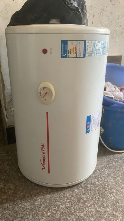 万和 热水器  40L 的家里装修换下来的...