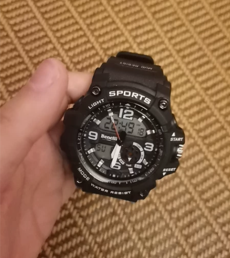 Benelli电子机械手表，新的没带过，这...