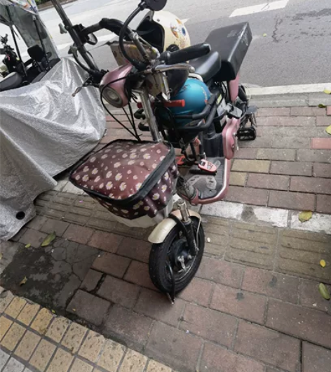 台铃经典款电动单车，电池换了新的48V15...