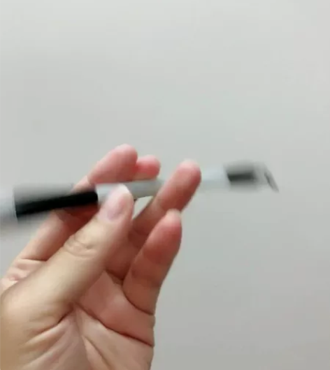 18k 翡翠 金鱼 毛笔 随形 镶嵌 小精...