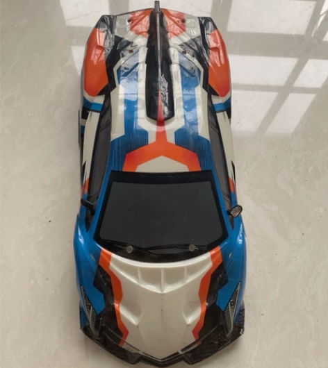 1/10平跑车壳一个，没有尾翼。自己看图，...