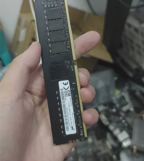 镁光ddr4 16g 2400台式内存条要...