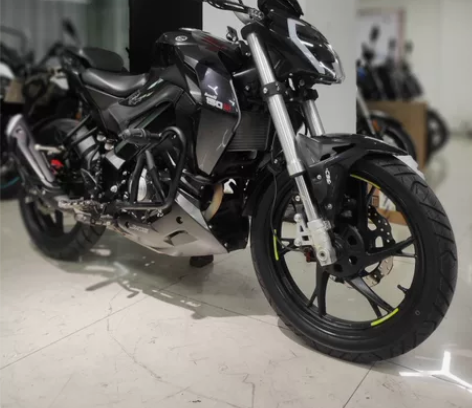 19年崭新贝纳利小迅龙150s 看车包接包...