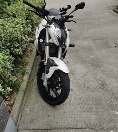 贝纳利小迅龙150S，  20年上牌，全车...