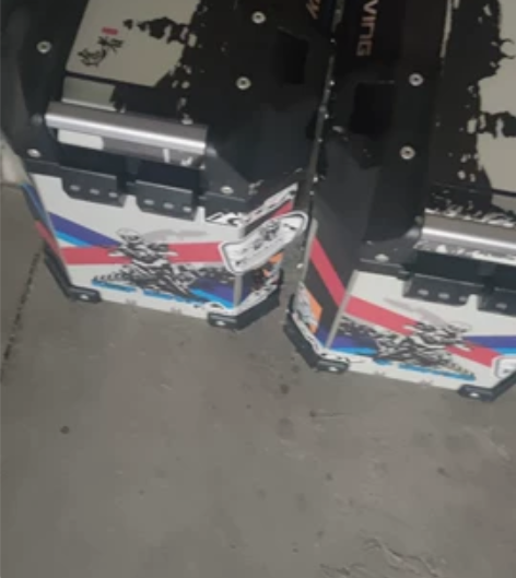 途者边箱 一共一对 一个366 可以分开卖...