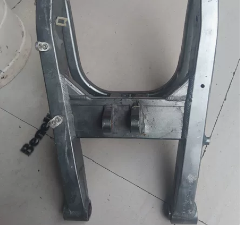 银钢小怪兽电摩后铅和金平叉改件出，外观怎么...