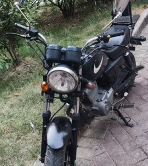 银钢小太子 车况完美，发动机巅峰轻微使用痕...