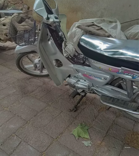 银钢100弯梁灯明喇叭响刹车好，不骑了没手...