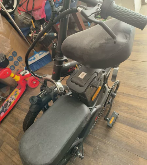 代驾的车子，没用过几次，就是有点灰尘，9成...