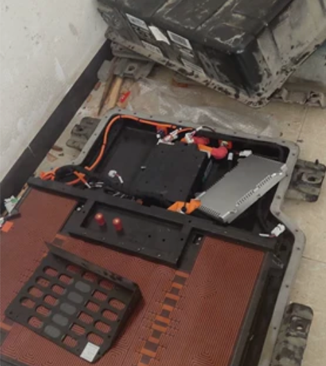 北汽180普莱德电池壳 感兴趣的话点“我想...