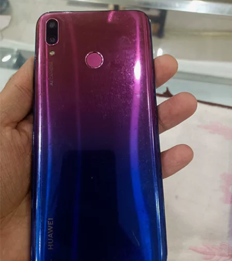 畅享9p 6+128 配置 换过屏 有磕碰...