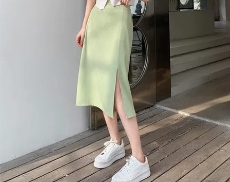 高腰百褶裙，显瘦防走光。全新，第一款A字裙...