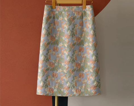 半身裙短裙油画风绣花女秋季新款复古提花开叉...