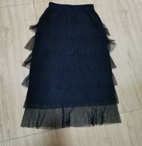 蛋糕裙,显瘦,有蕾丝拼接,穿一次 感兴趣的...