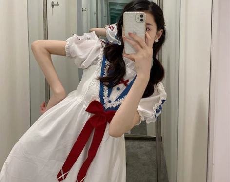 可爱连衣裙日系学院风仙女泡泡袖赫本风可盐可...