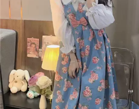 学生碎花连衣裙女小个子秋冬季甜美可爱风日系...