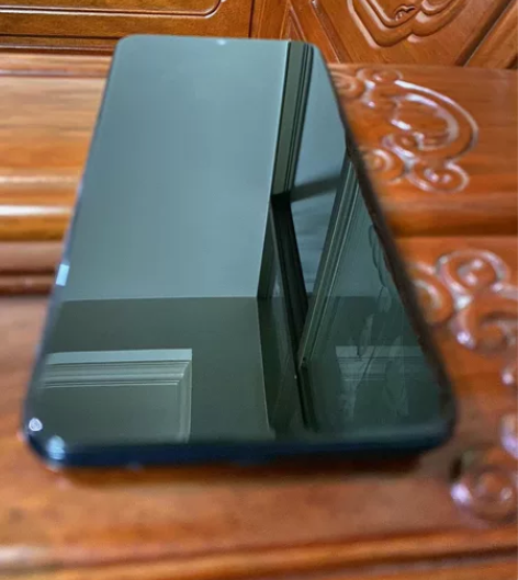 买了不到一星期 备用机首选。华为麦芒8 感...