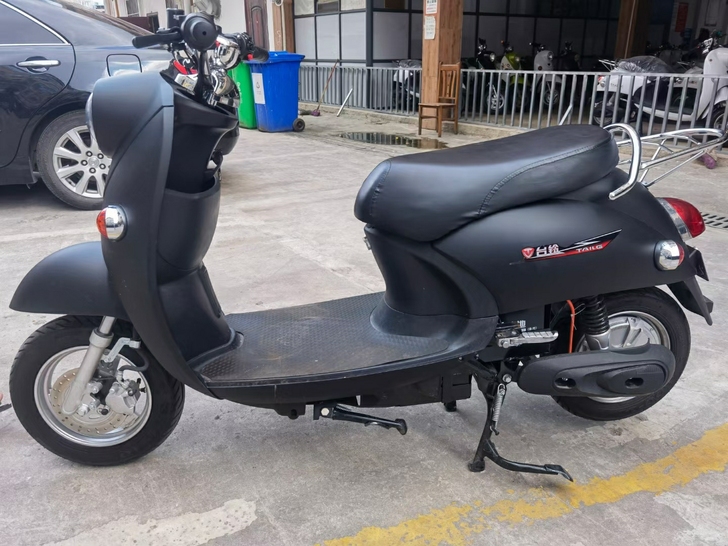 台铃南宁小绿牌龟车，收据齐全，全新电瓶，7...