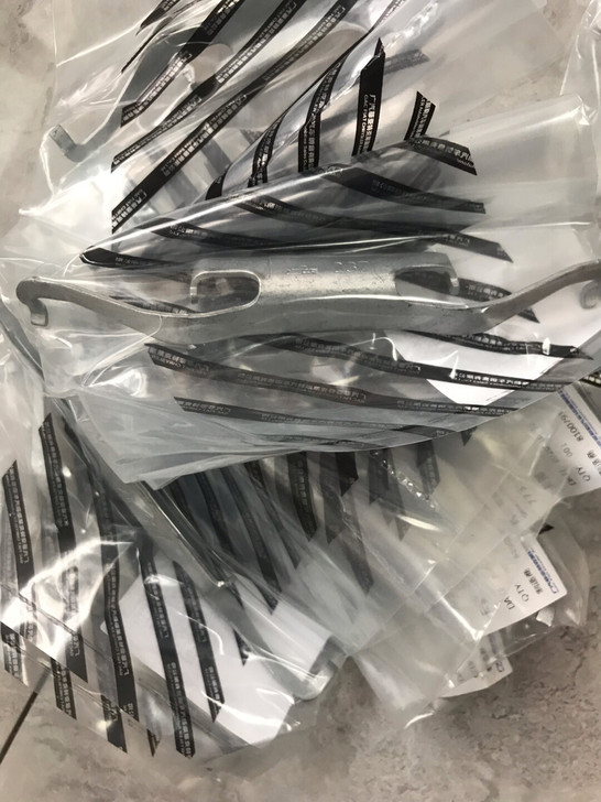 菲亚特菲翔、致悦、前刹车分泵卡子感兴趣的话...