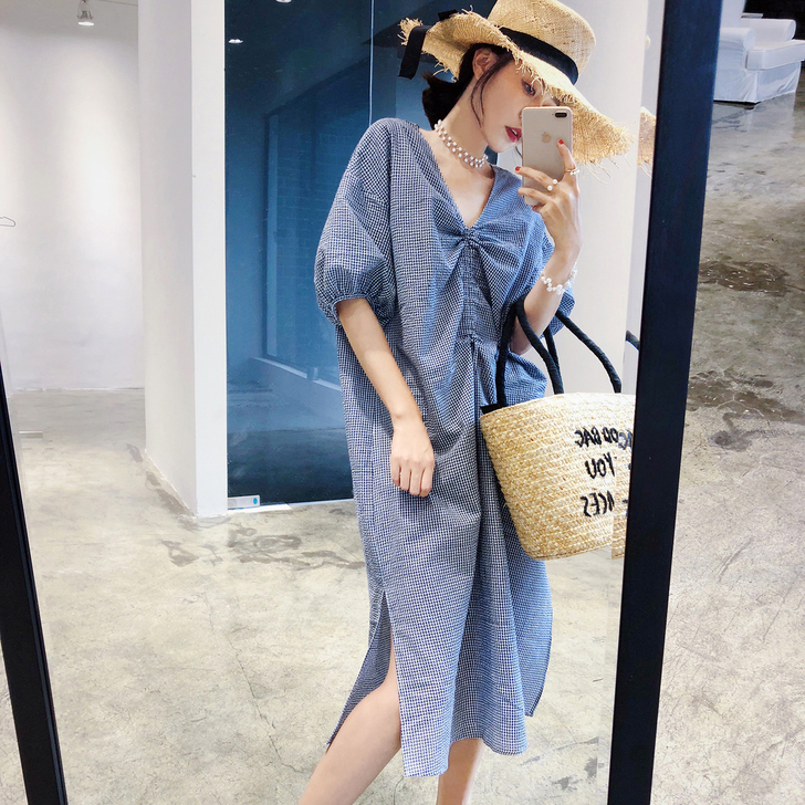 裙子夏女2018新款潮 宽松中长款V领灯笼...