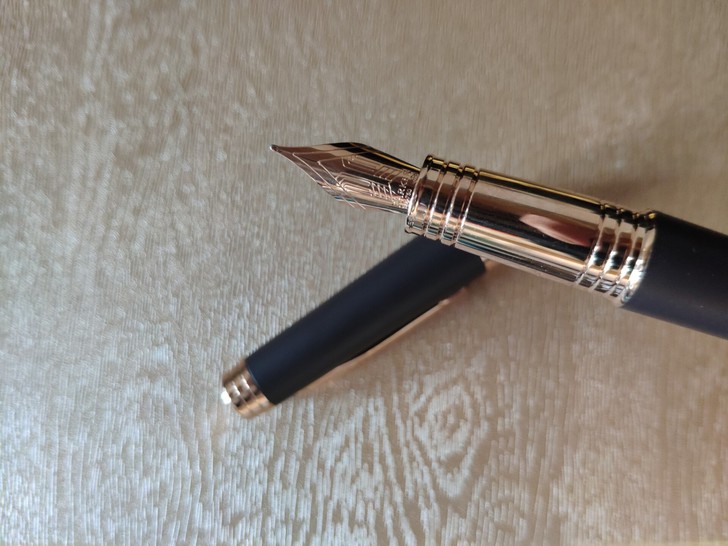 派克首席玫瑰金