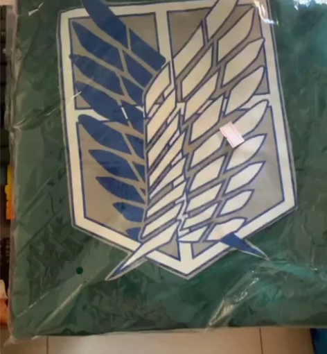 全新低价出了，进击的巨人披风，自由之翼斗篷...