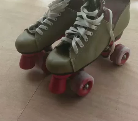 全牛皮旱冰鞋全新牛皮旱冰鞋43码 感兴趣的...