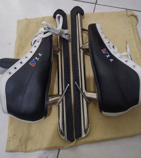 黑龙滑冰鞋、42码、全新未使用、品相如图、...