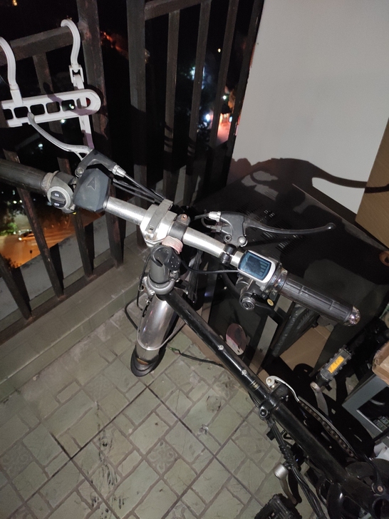 48v电动车配件，电池没有了，只有图上的整...