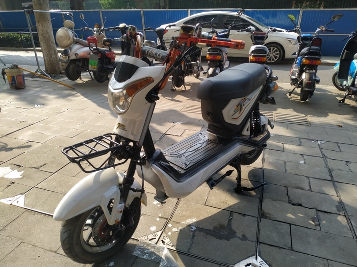 台铃电动车72伏战神，有牌有证，好骑，速度...