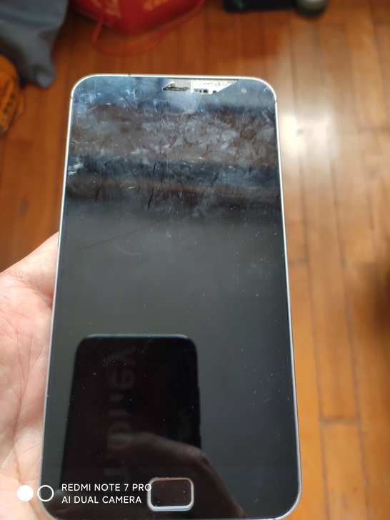 魅族手机m462不开机！型号不详！没拆过！