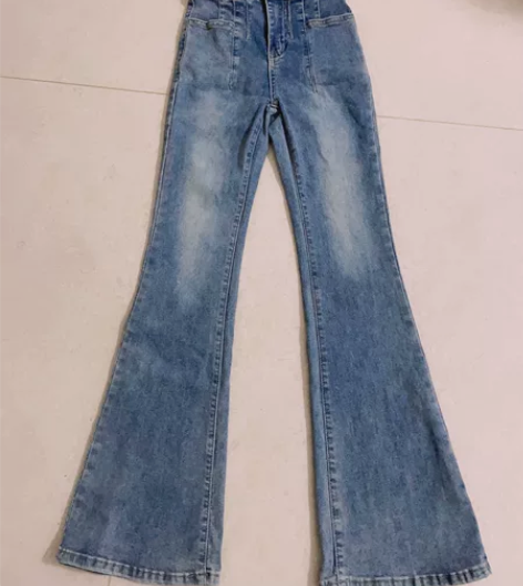 时尚潮流新款气质喇叭牛仔裤xxs码，小妖精...