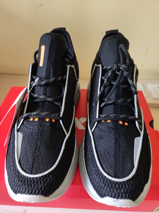 特步男款运动鞋跑步鞋